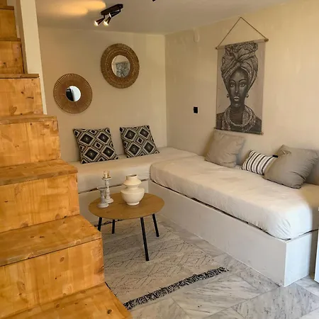 Stella's Loft In Center Of Appartement Tínos